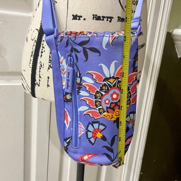 VERA BRANDLEY BOTTLE WATER CROSSBODY BAG PURPLE HISPTER GARDEN - Picture 3 of 14